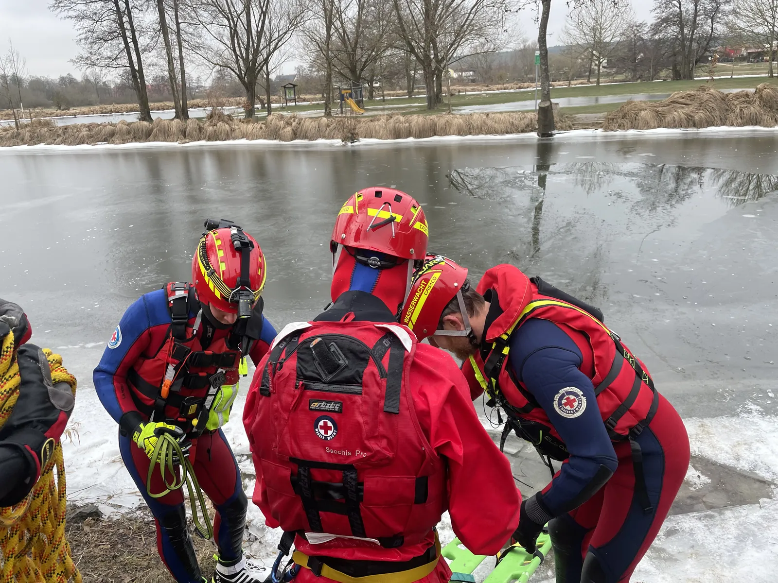 Eisrettungsübung der Wasserwacht